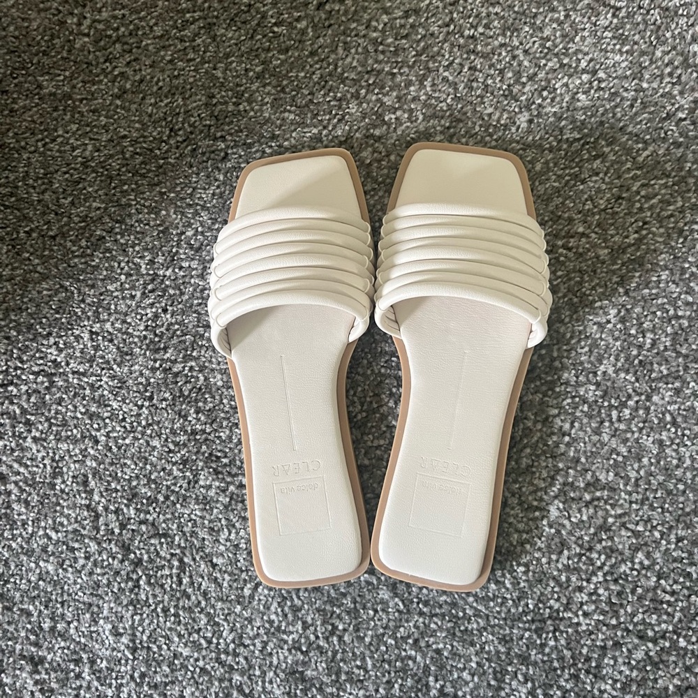 NWOT dolce vita sandal